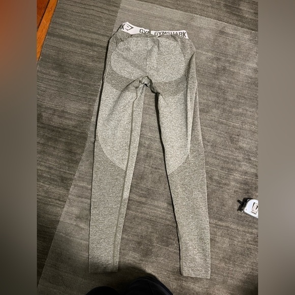 Gymshark Olive Green Compression Leggings Size Small 28 inch inseam - Picture 3 of 4